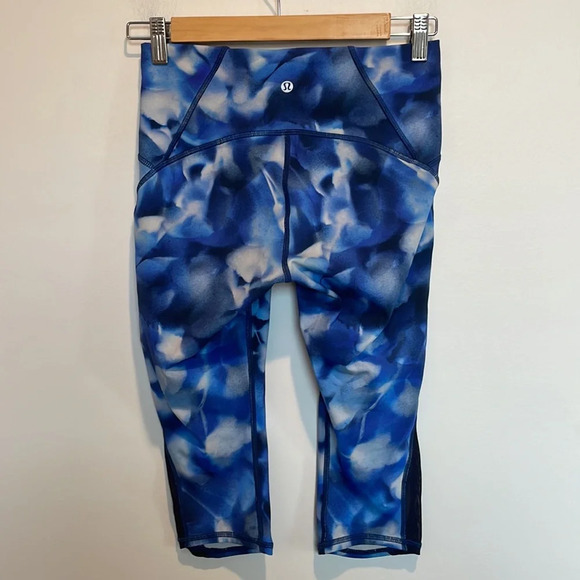 Lululemon Wunder Under High-Rise Crop Leggings. - Picture 2 of 2